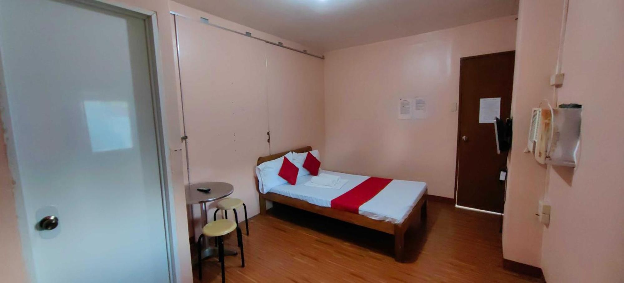 Oyo 1038 William Hearts Pension Puerto Princesa Εξωτερικό φωτογραφία